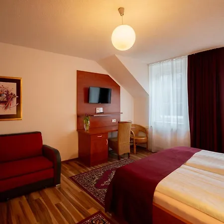 Na Pekarne Hotel