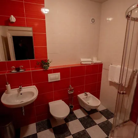 Na Pekarne Otel 3*